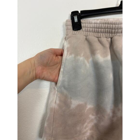 Peleton Tie Dye Sweatpant Elastic Waist Pocket Front Shorts Medium - Picture 4 of 6